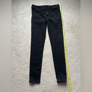 Classic Black Women's Skinny Jeans